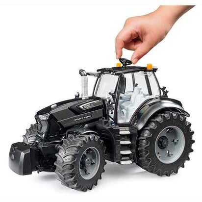 Bruder-03162-Deutz-Fahr-8280-TTV-Warrior-d.JPG
